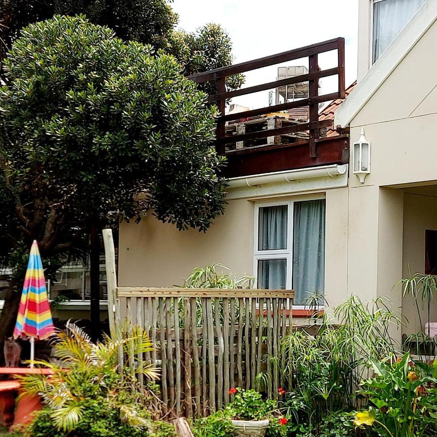 The Coelacanth Guest House And Beach Thyme Self Catering Kiddʼs Beach Exterior foto